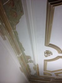 voor de restauratie plafond Dordrecht